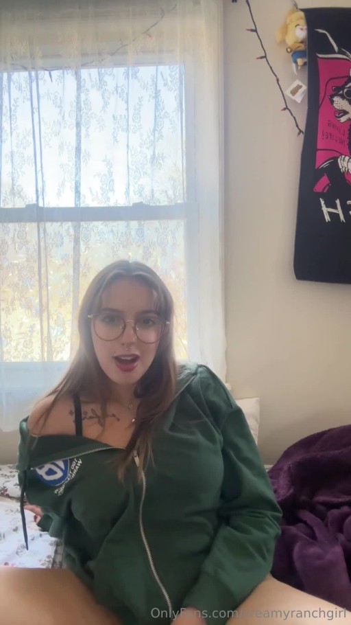 Creamyranchgirl Influencer Teasing Brown Eyes Big Breasts