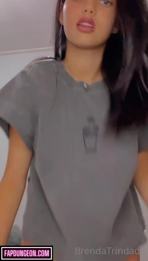 Brenda Trindade Instagrammer Bisexual Athletic Body Big Breasts Huge Ass Onlyfans Gray Eyes Sextapes Xer Camgirl Teen Internet Personality Busty Latina Female
