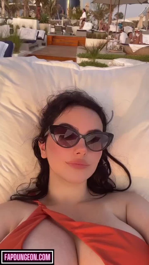 Shiftymine Linkediner Tits Streamer Bisexual Instagrammer Big Ass Facebooker Caucasian Big Tits Twitcher Redditor Xer Curvy Body Influencer Straight Big Black