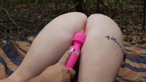 Livstixs Adult Content Creator American Xer Onlyfans Model Blue Eyes Female Average Body Twitcher Onlyfans Influencer Lingerie Bondage Big Breasts Gamer Big Ass