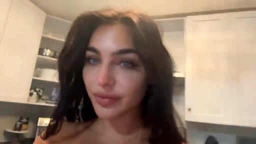 Emily Rinaudo Onlyfans Model American Internet Personality Female Onlyfans Video Nude Selfie Adult Content Creator Blue Eyes Instagrammer Straight Influencers