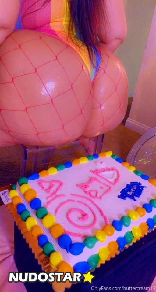 Buttercream19 Xer Huge Ass Onlyfans Huge Breasts Straight Tweeter American Photos Caucasian Influencer Female Leaks Instagrammer Black Hair Onlyfans Leaks