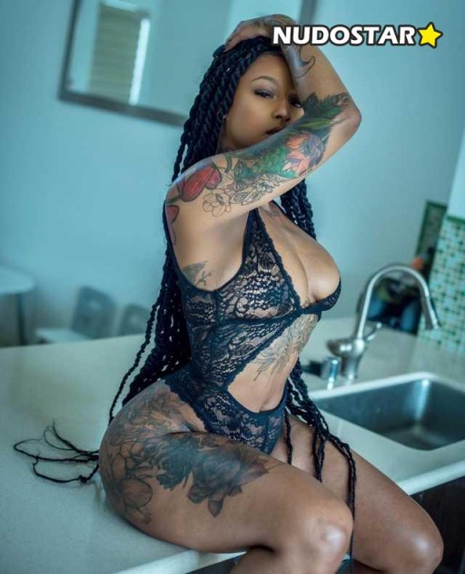 Theofficialmizztwerksum Leaks Twitcher Straight Xer Huge Ass Tiktoker Influencer Onlyfans Female Tweeter Instagrammer Gamer Curvy Body Adult Content Creator