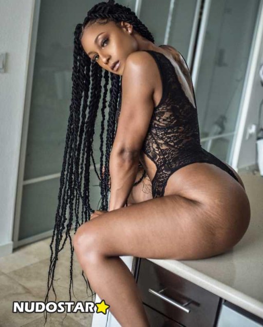 Theofficialmizztwerksum Leaks Twitcher Straight Xer Huge Ass Tiktoker Influencer Onlyfans Female Tweeter Instagrammer Gamer Curvy Body Adult Content Creator