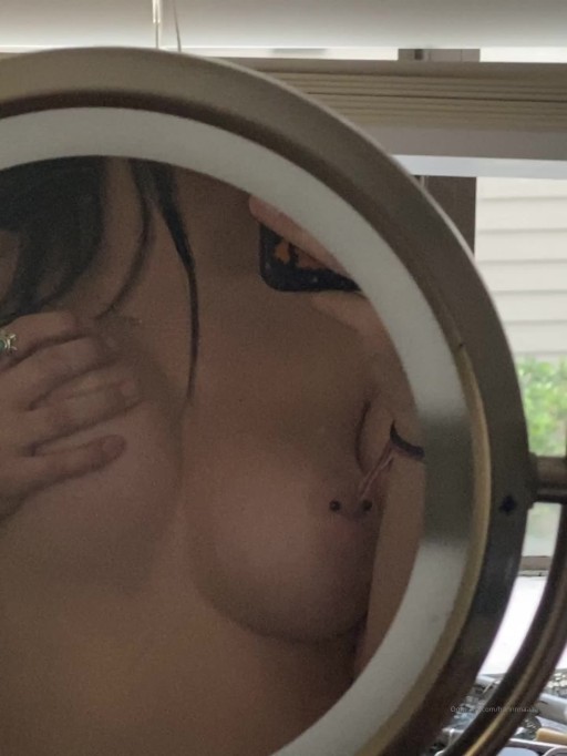 Hannnnaaaa Leaks Curvy Body Medium Breasts American Female Onlyfans Model Xer Tweeter Influencer Instagrammer Brown Eyes Adult Content Creator Photos Big Ass