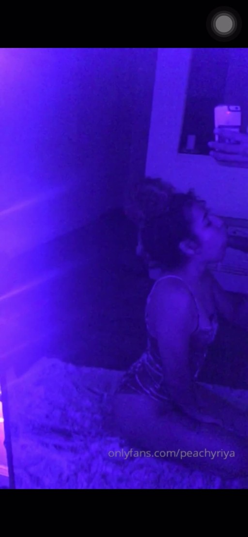 Peachyriya Snapchater Onlyfans Model American Medium Breasts Brown Eyes Big Ass Instagrammer Brown Hair Content Creator Tweeter Onlyfans Fansly Model Influencer