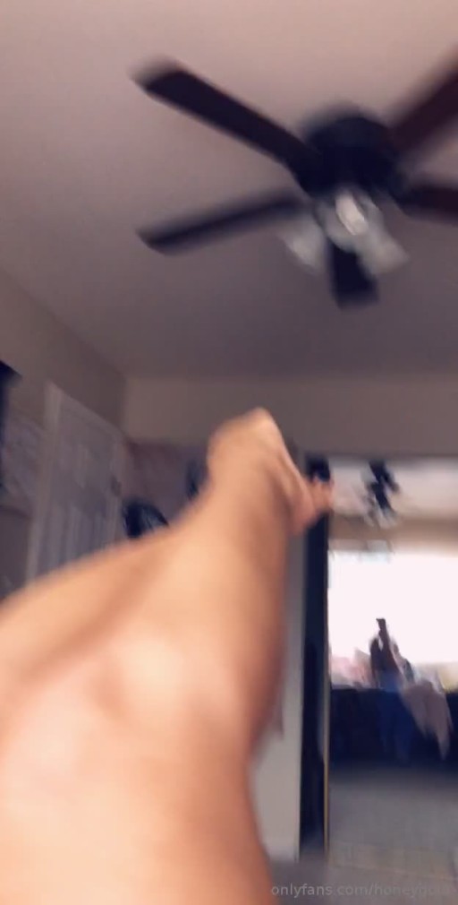 Honeygold Gamer Bisexual Onlyfans Black Hair Tiktoker Onlyfans Model Female Instagrammer Youtuber American Gold Influencer Brown Eyes Slim Body Photos Leaks Big