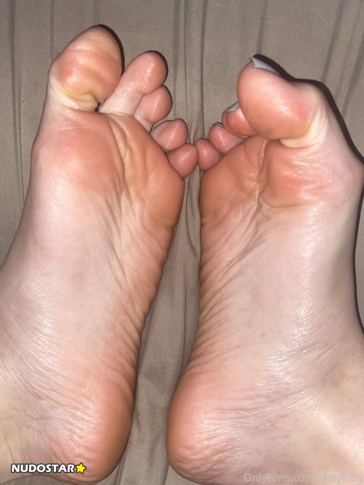 Cheykitty Caucasian Small Breasts Huge Ass Onlyfans Model Straight Female Tweeter Onlyfans Nude Xer American Influencer Brown Hair Leaks Slim Body Bisexual