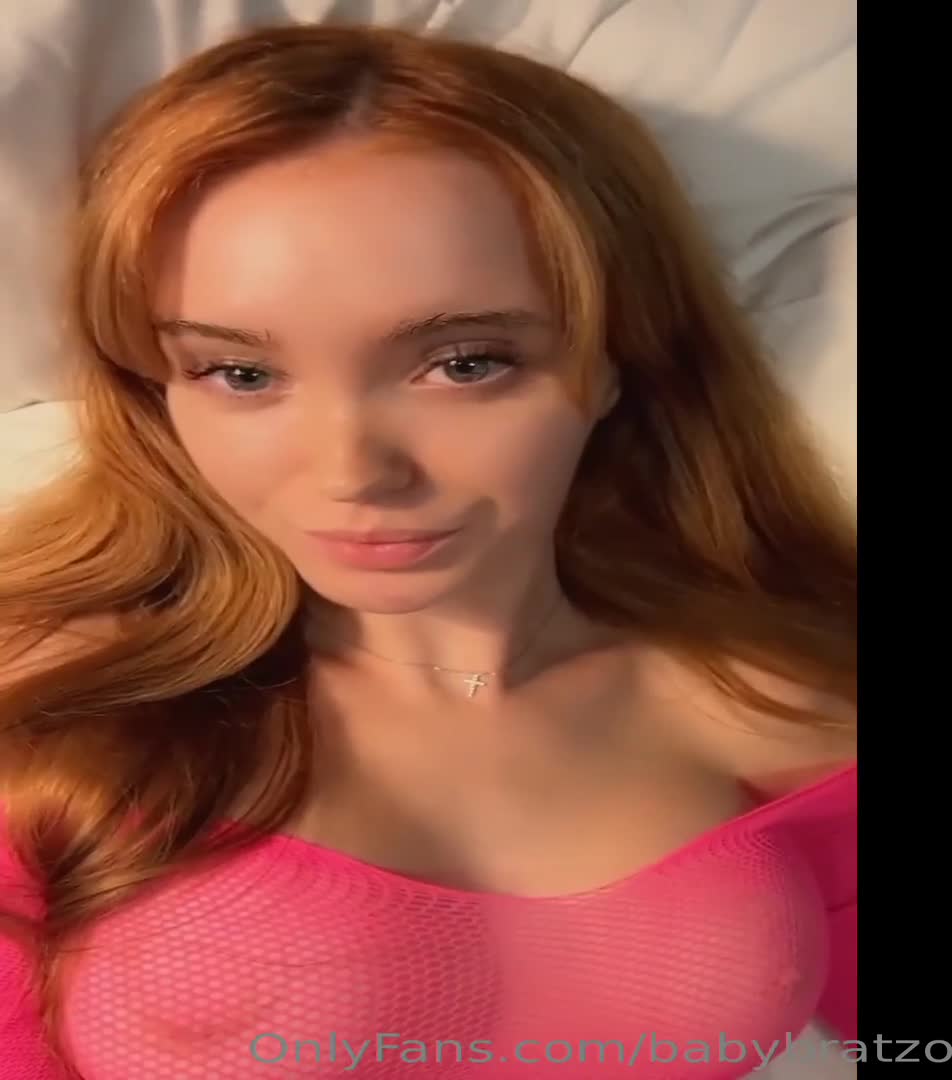 Zoey Luna Tweeter Anal Dildo Dildo American Brown Hair Anal Actress Slim Body Straight Influencer Onlyfans Bisexual Xer Instagrammer Female Green Eyes Dildo