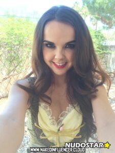 Dillionharper Pornstar Photos Medium Breasts Slim Body
