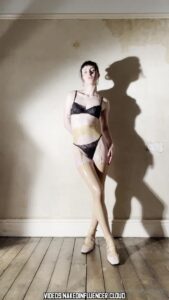 Daisy Love Horny British Brown Eyes Skinny Body Bisexual