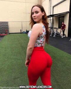 Petittefox Big Booty Teen Female Bisexual American Caucasian